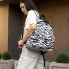 Женский рюкзак Sambag Active с принтом белый с черным
