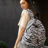 Женский рюкзак Sambag Active с принтом белый с черным