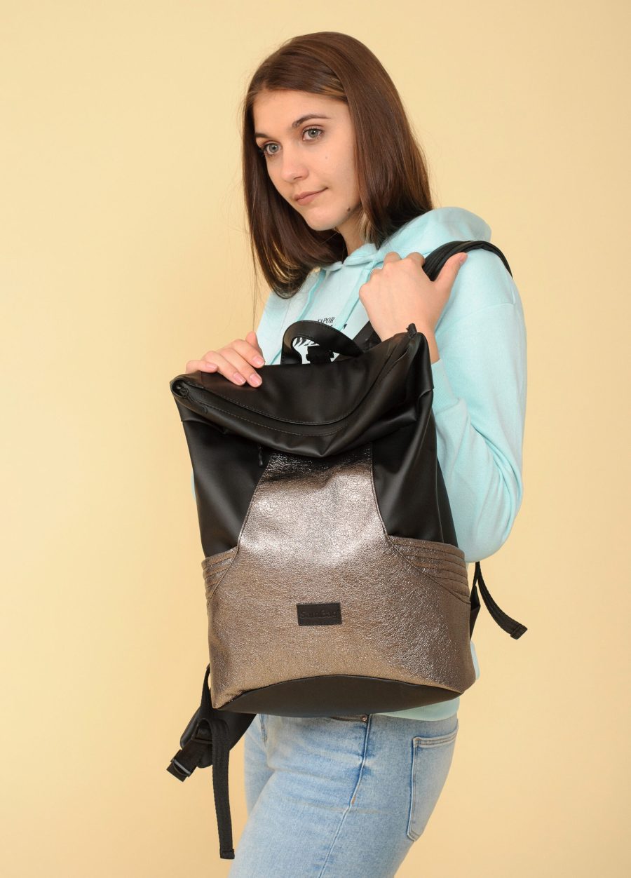 Рюкзак роллтоп жіночий Sambag RollTop MQN чорний зі срібним
