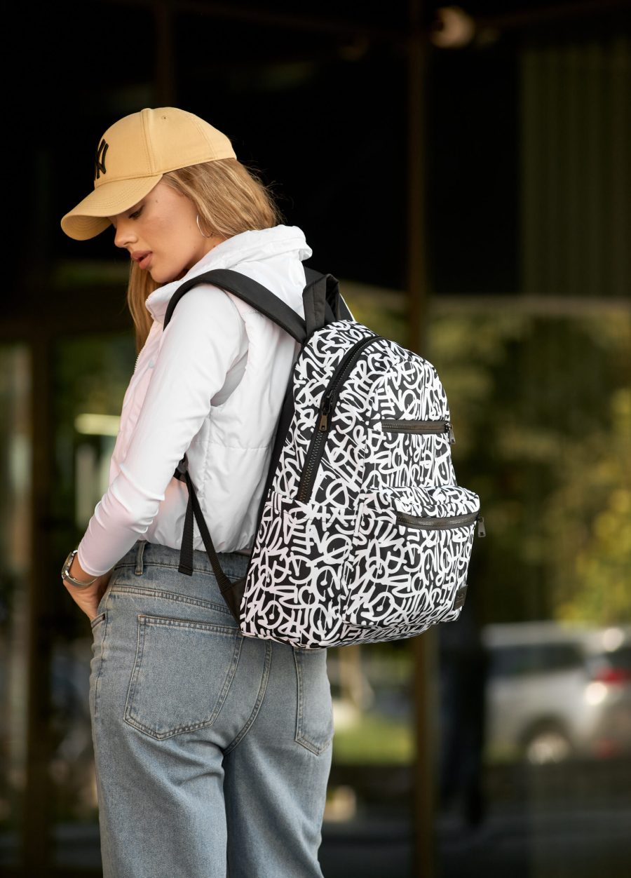 Женский рюкзак Sambag Zard LK Graphity черный с белым