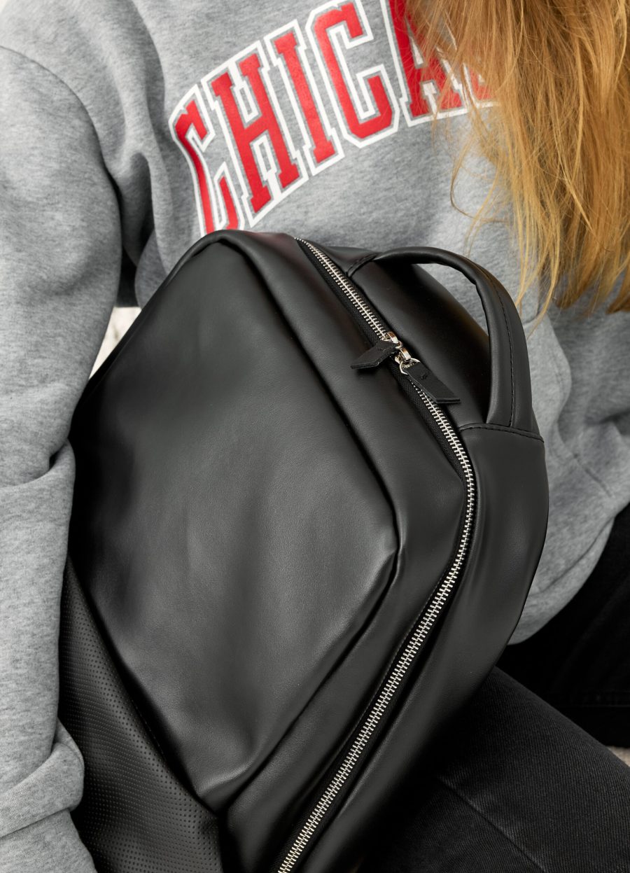 Рюкзак жіночий Sambag Zard Dart чорний з перфорацією