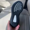 Кросівки Adidas Yeezy Boost 350 V2 Bred