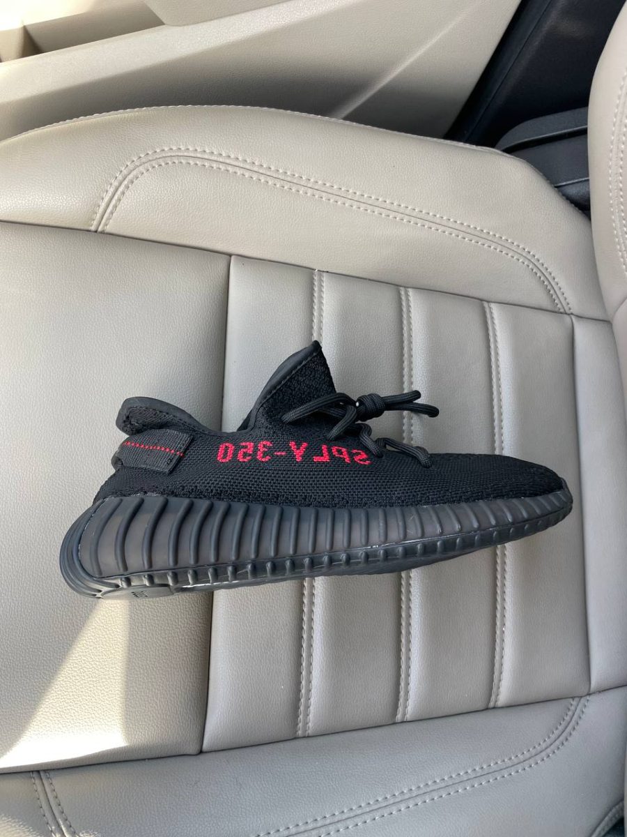 Кросівки Adidas Yeezy Boost 350 V2 Bred
