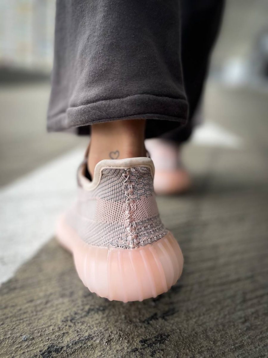 Кросівки Adidas Yeezy Boost 350 V2 Synth Reflective