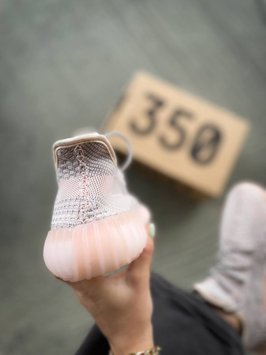 Кросівки Adidas Yeezy Boost 350 V2 Synth Reflective