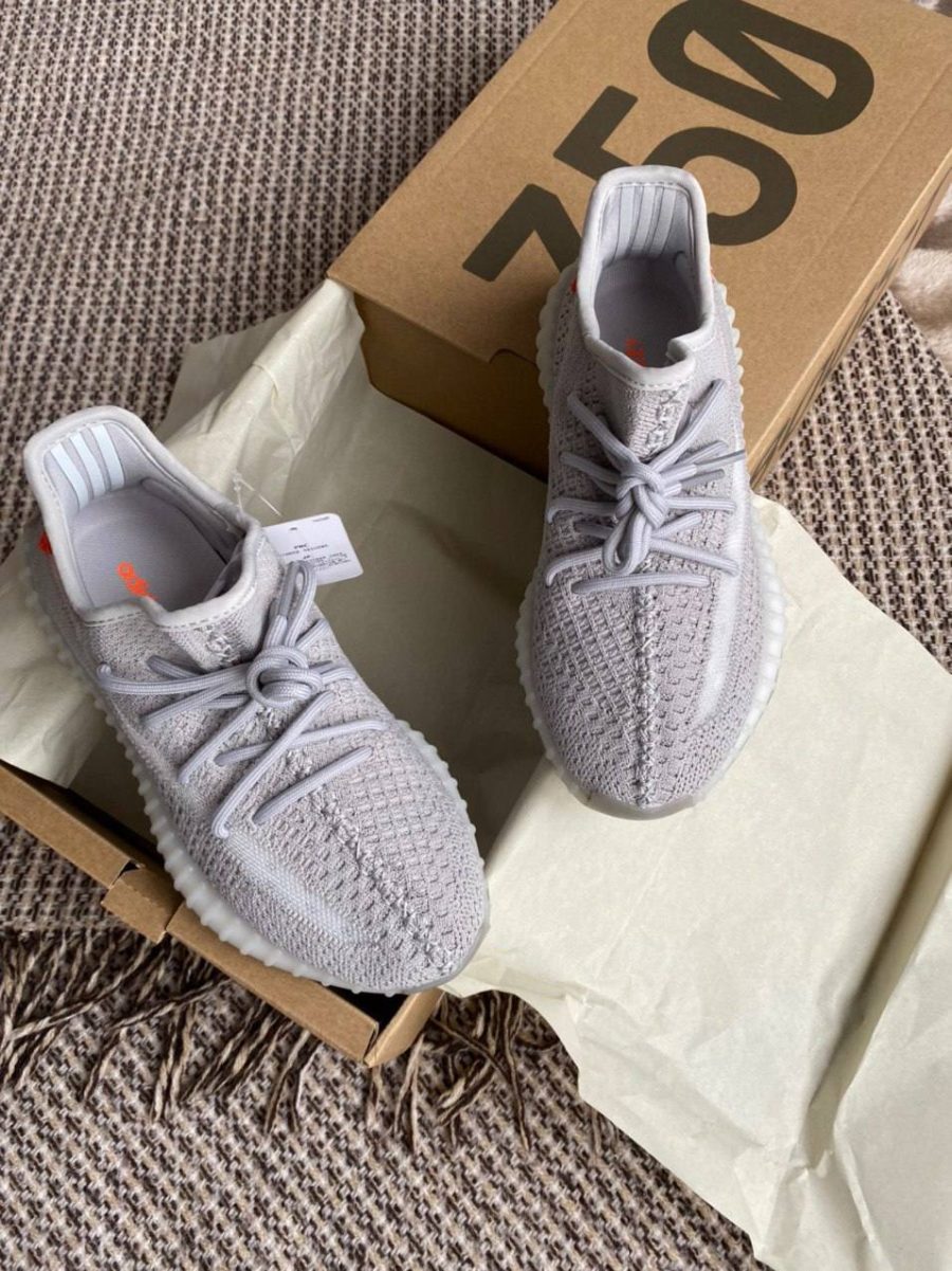 Кроссовки Adidas Yeezy Boost 350 v2 Tail Light