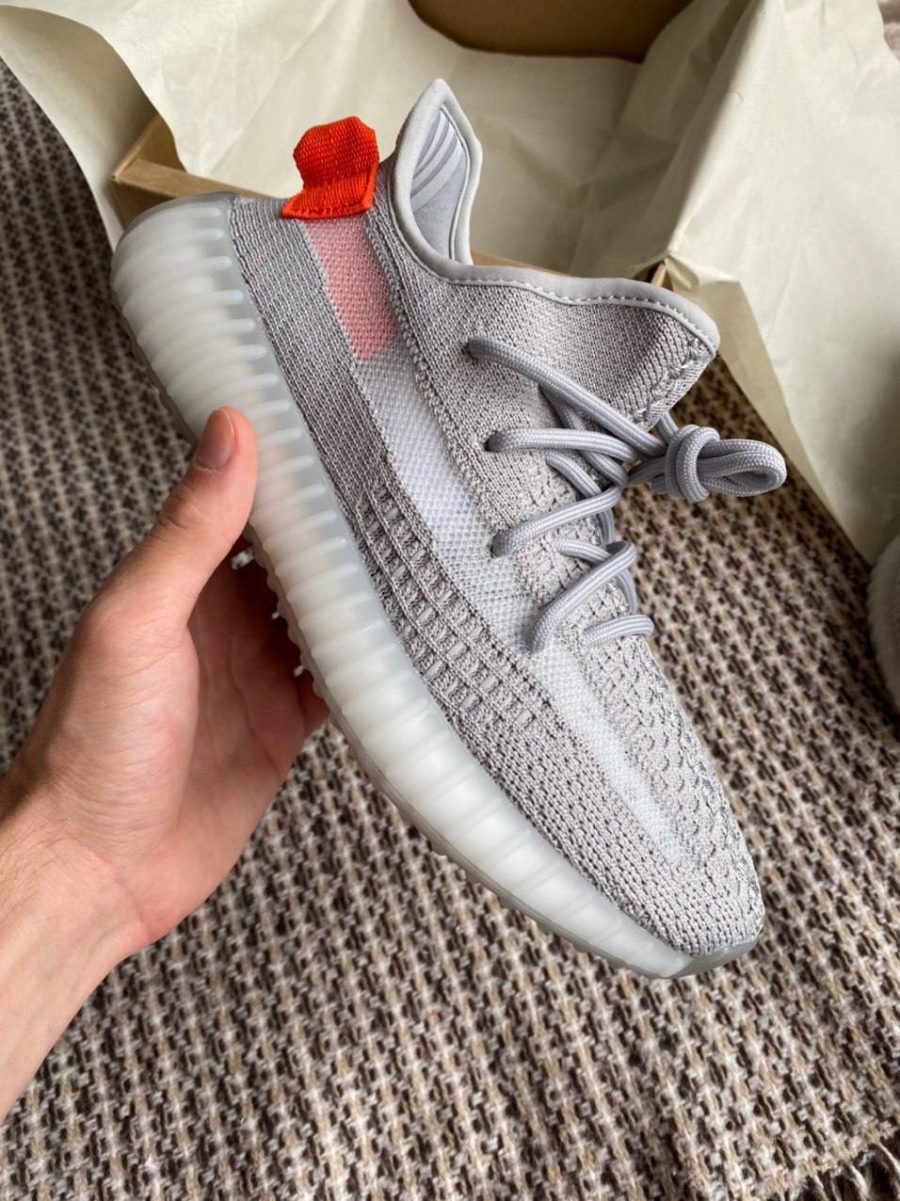 Кроссовки Adidas Yeezy Boost 350 v2 Tail Light