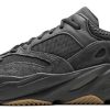 Кросівки Adidas Yeezy Boost 700 Utility Black
