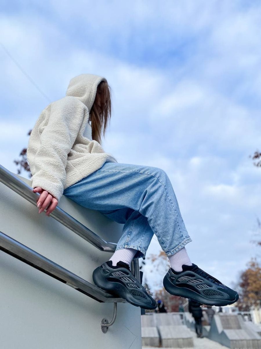 Кросівки Adidas Yeezy Boost 700 V3 Alvah