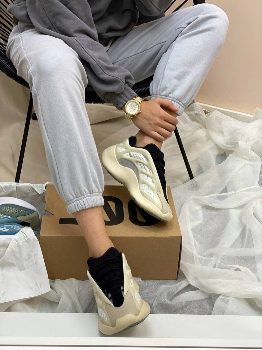 Кросівки Adidas Yeezy Boost 700 V3 Azael