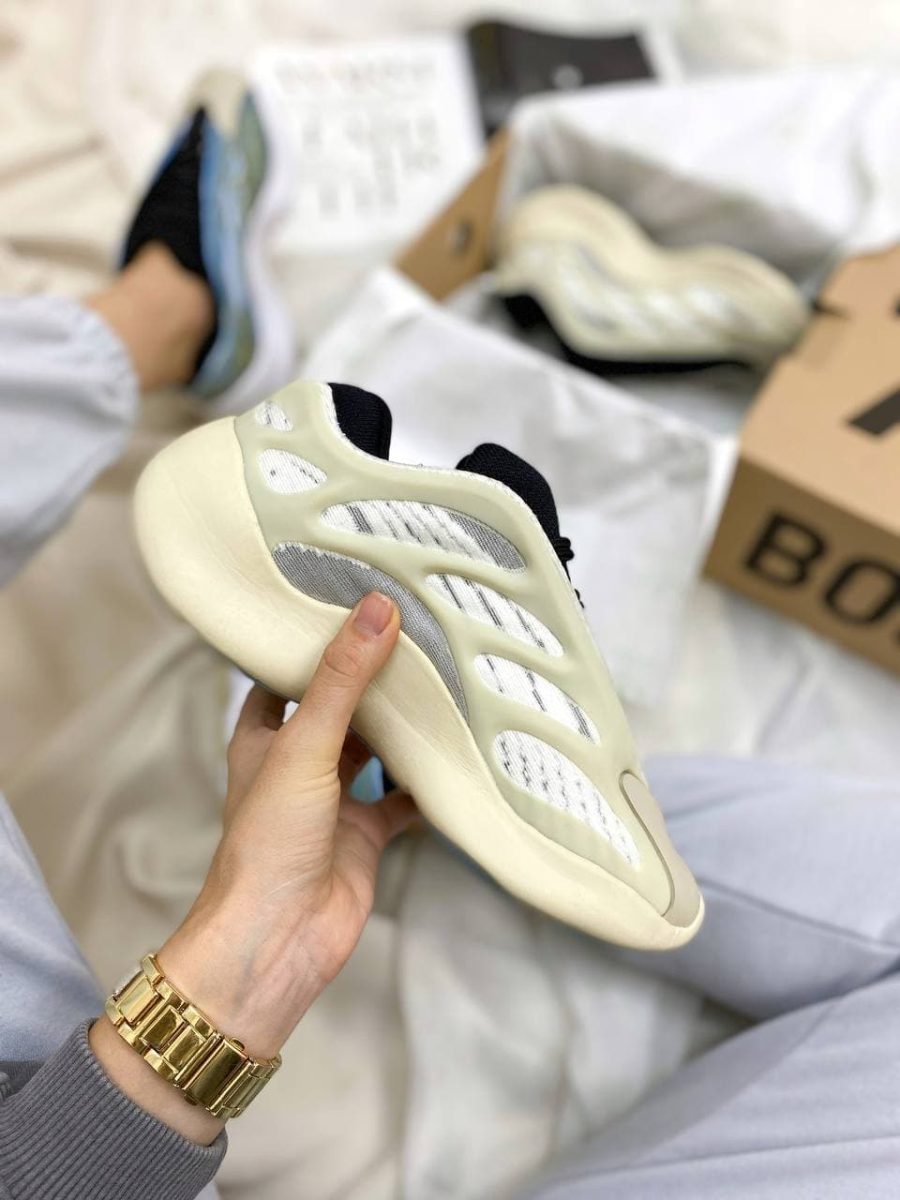 Кросівки Adidas Yeezy Boost 700 V3 Azael
