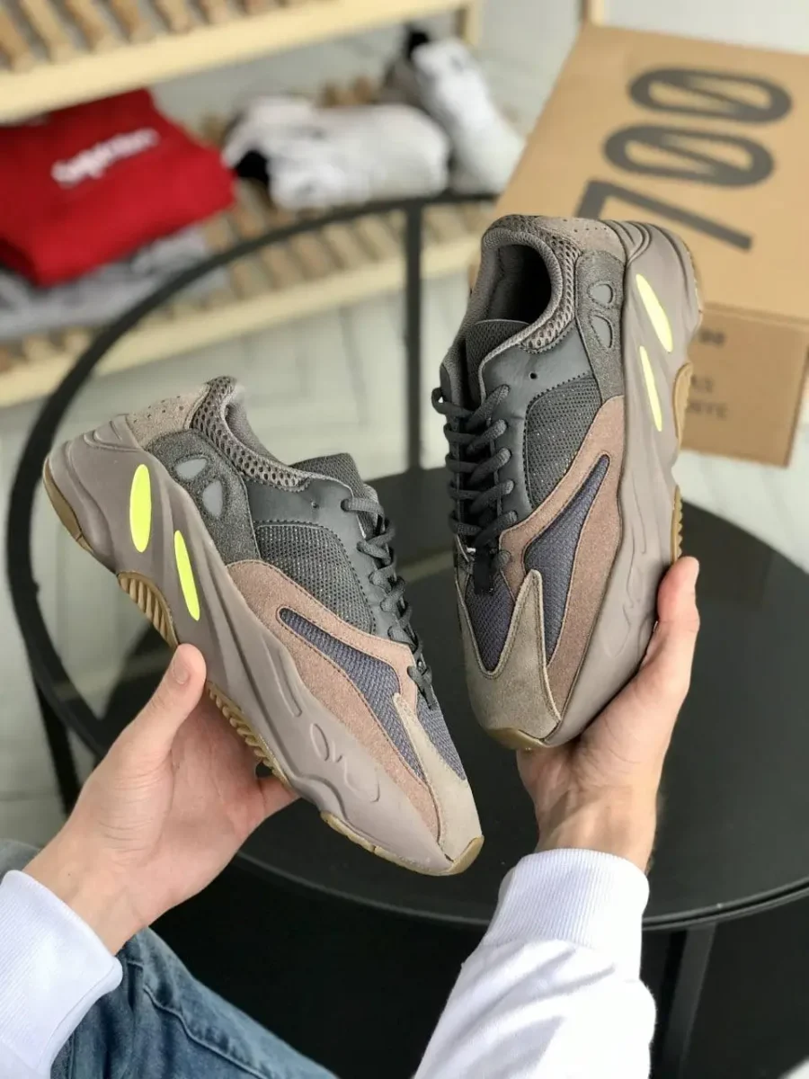 Кросівки Adidas Yeezy Runner Boost 700 Mauve