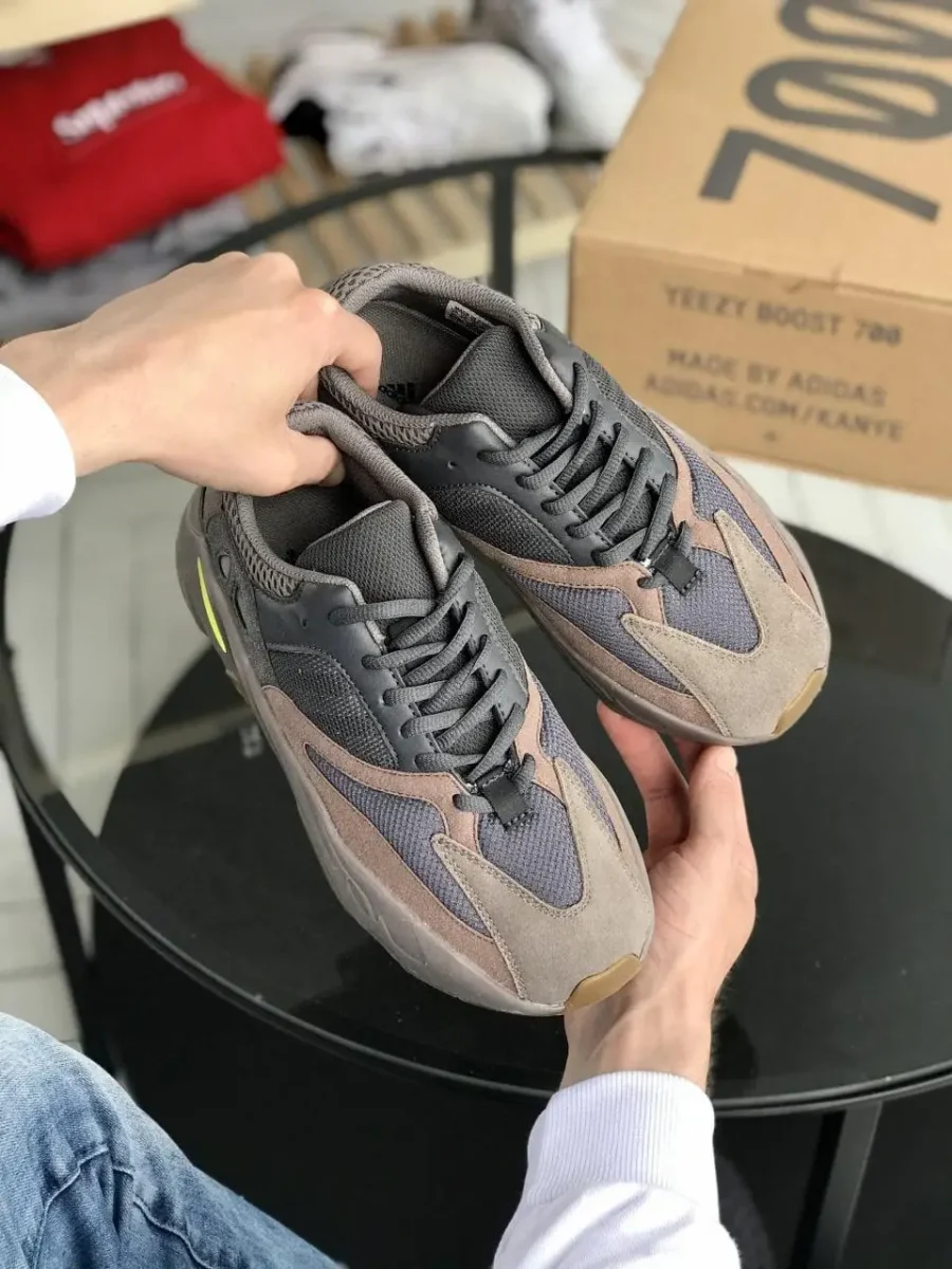 Кросівки Adidas Yeezy Runner Boost 700 Mauve