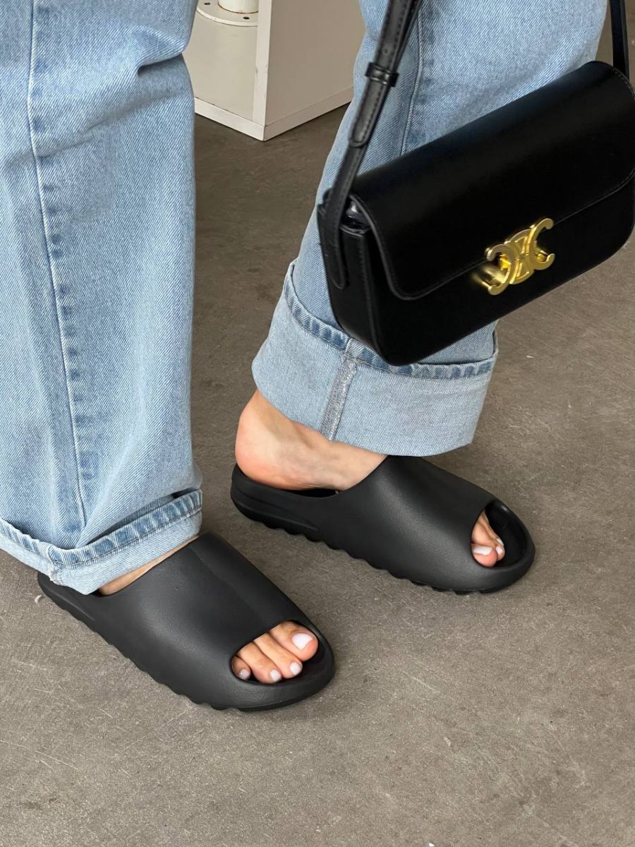 Сланці Adidas Yeezy Slide Black