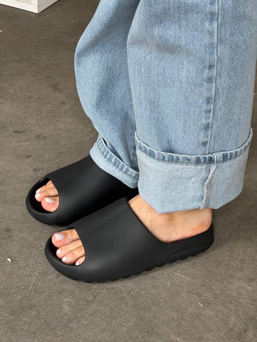 Сланці Adidas Yeezy Slide Black