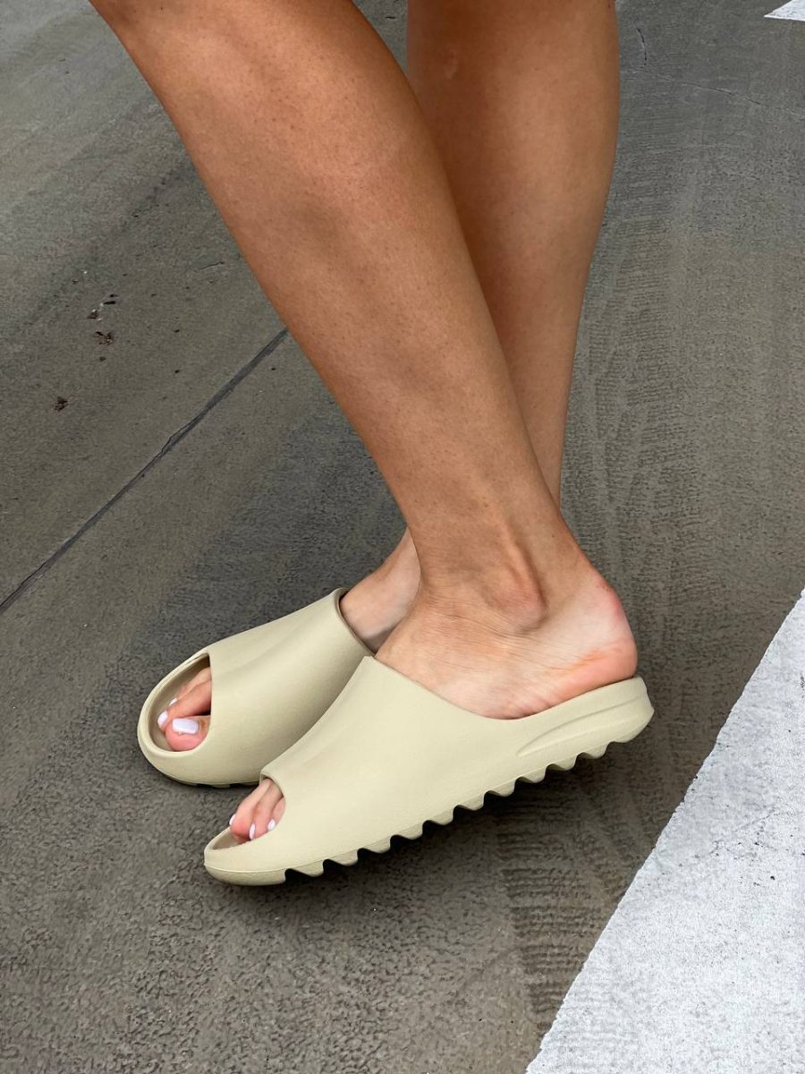 Сланцы Adidas Yeezy Slide Bone