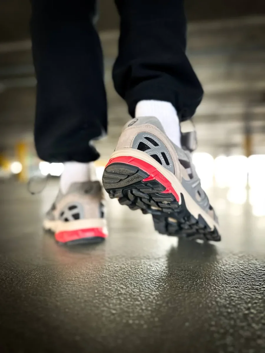 Кроссовки Asics Gel Sonoma 15-50 Clay Grey Pink