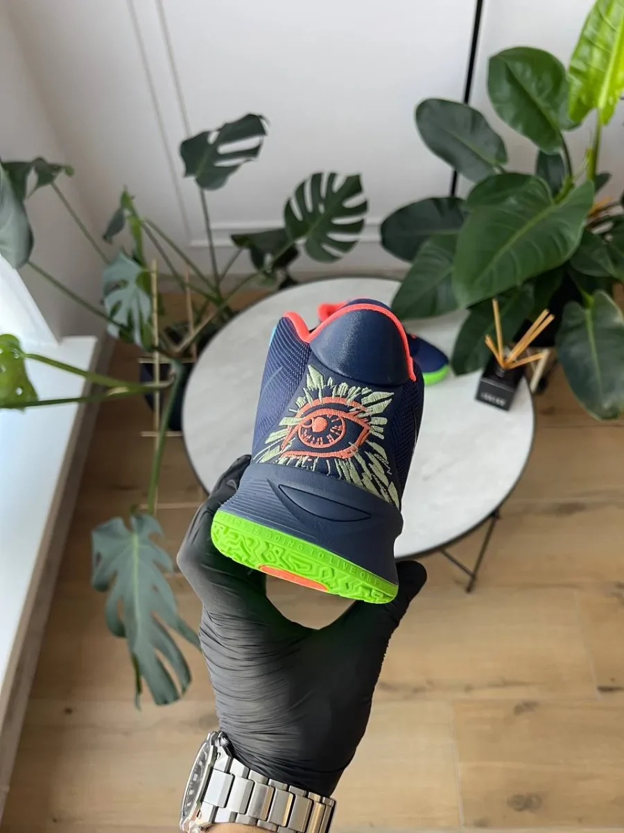 Кросівки Nike Kyrie 7 Anime