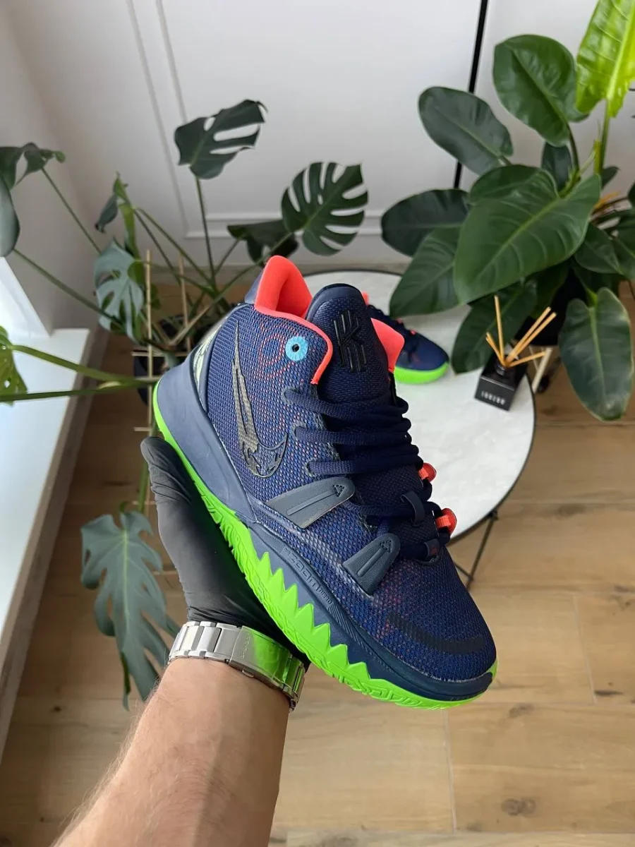 Кросівки Nike Kyrie 7 Anime