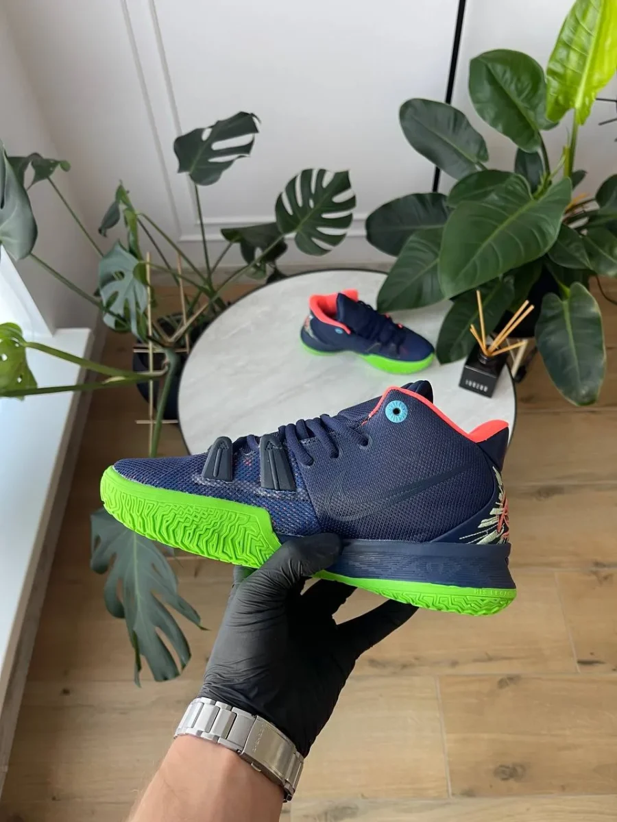 Кросівки Nike Kyrie 7 Anime