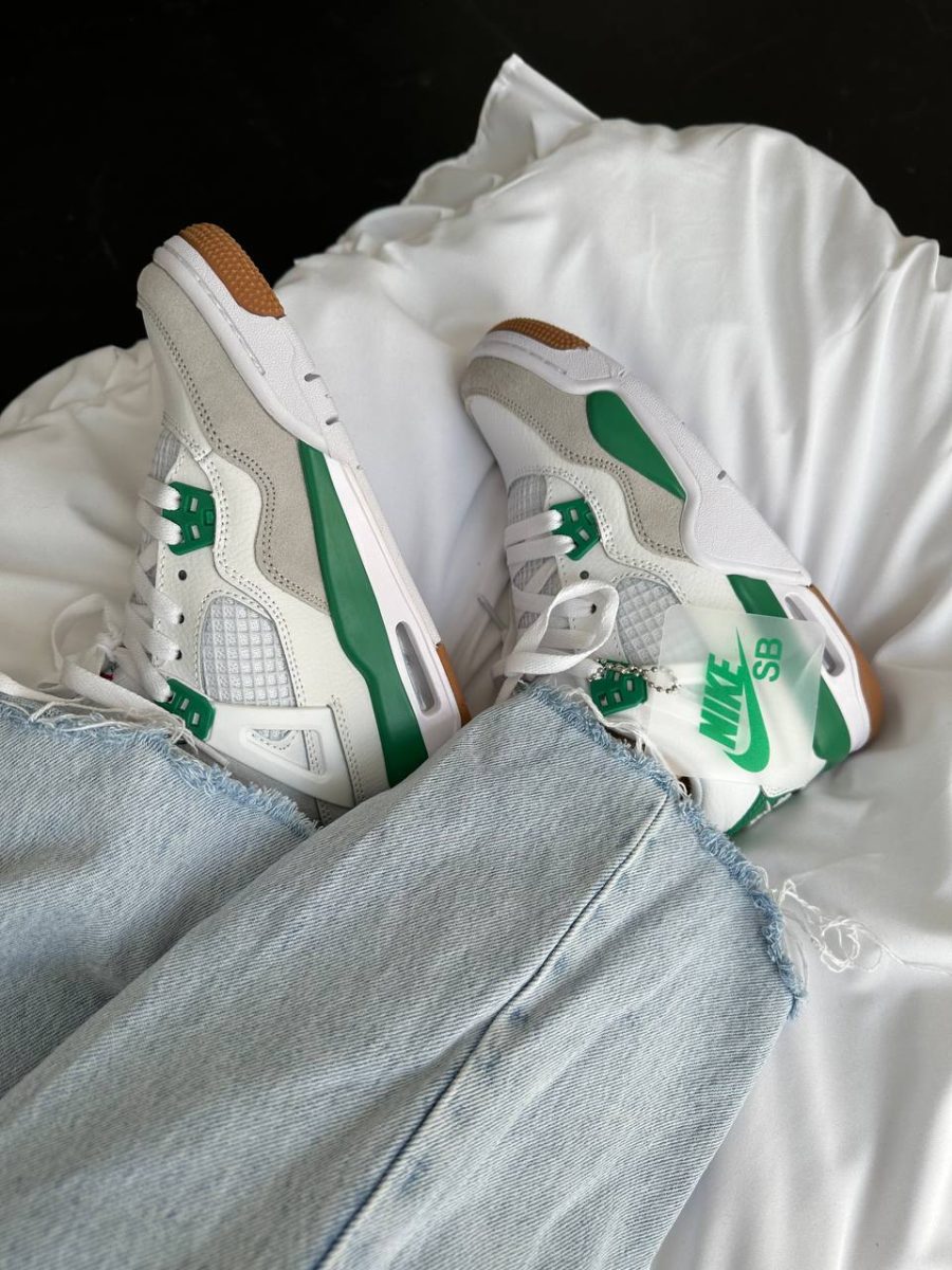 Кросівки Nike Air Jordan 4 Retro x SB Pine Green