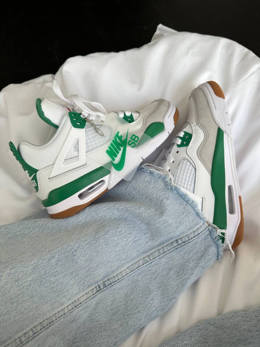 Кросівки Nike Air Jordan 4 Retro x SB Pine Green