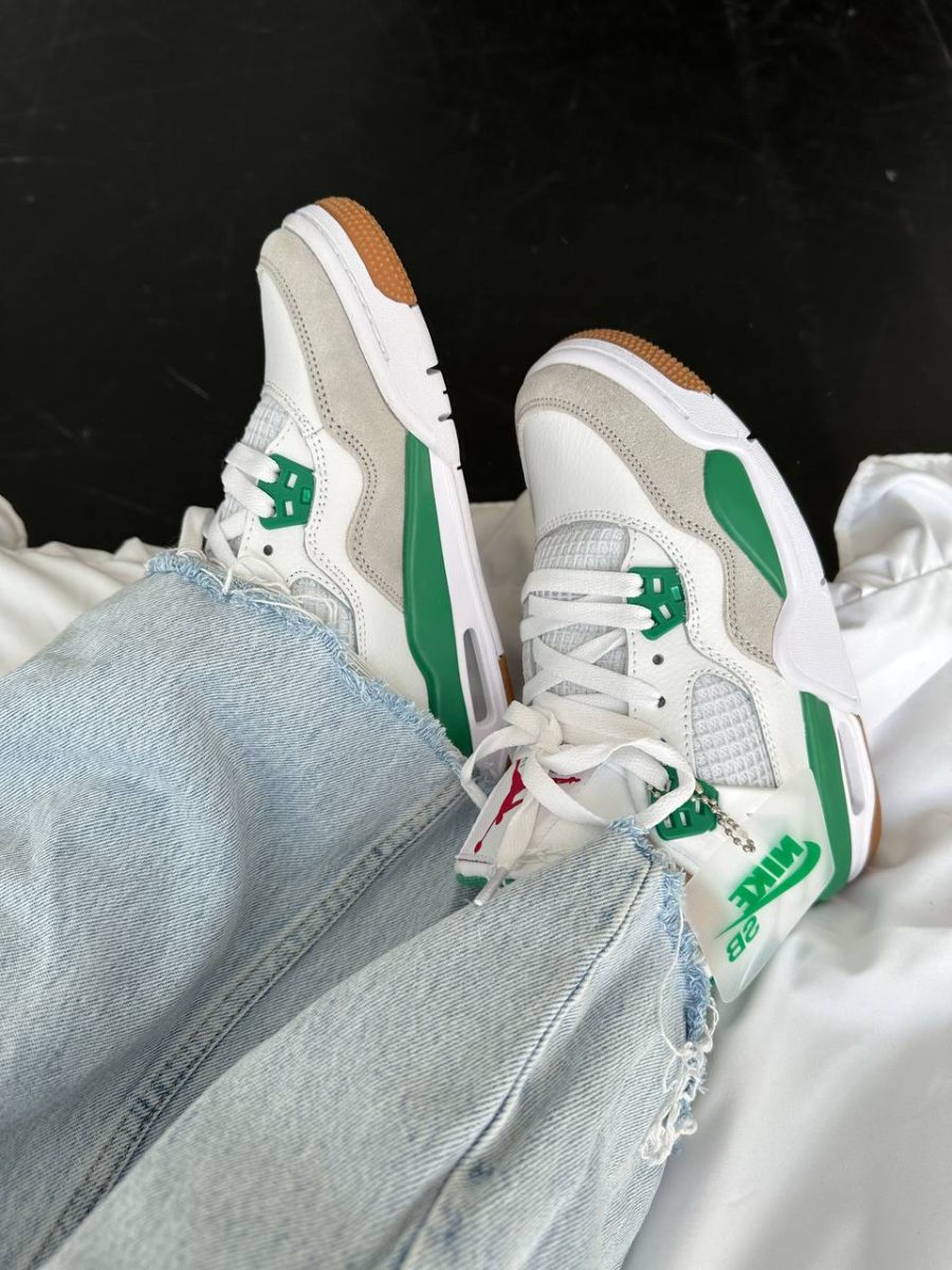 Кросівки Nike Air Jordan 4 Retro x SB Pine Green