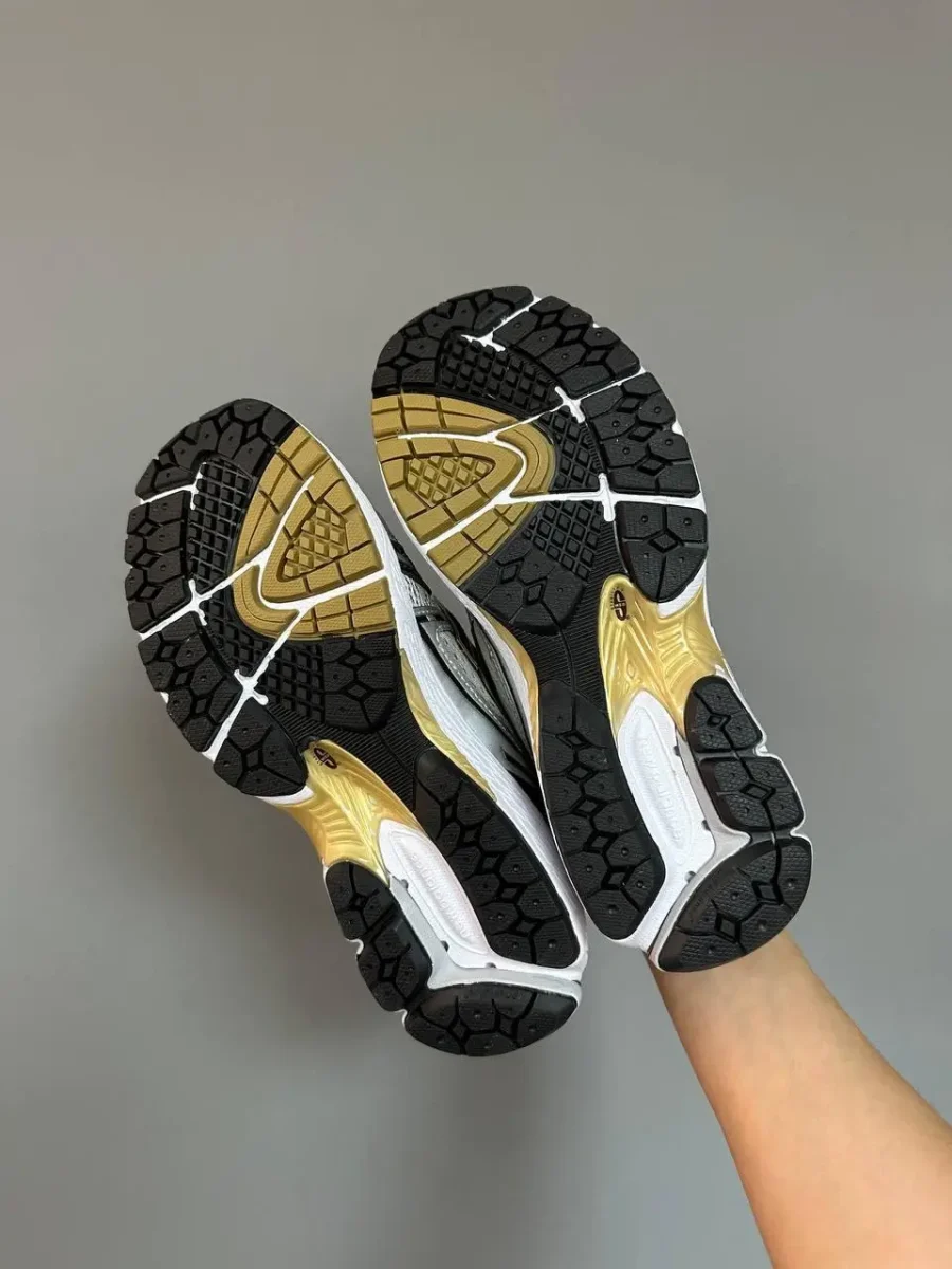 Кроссовки New Balance 1906R White/Gold
