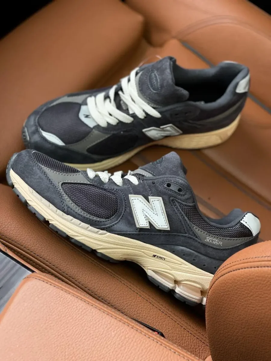 Кроссовки New Balance 2002R Phantom