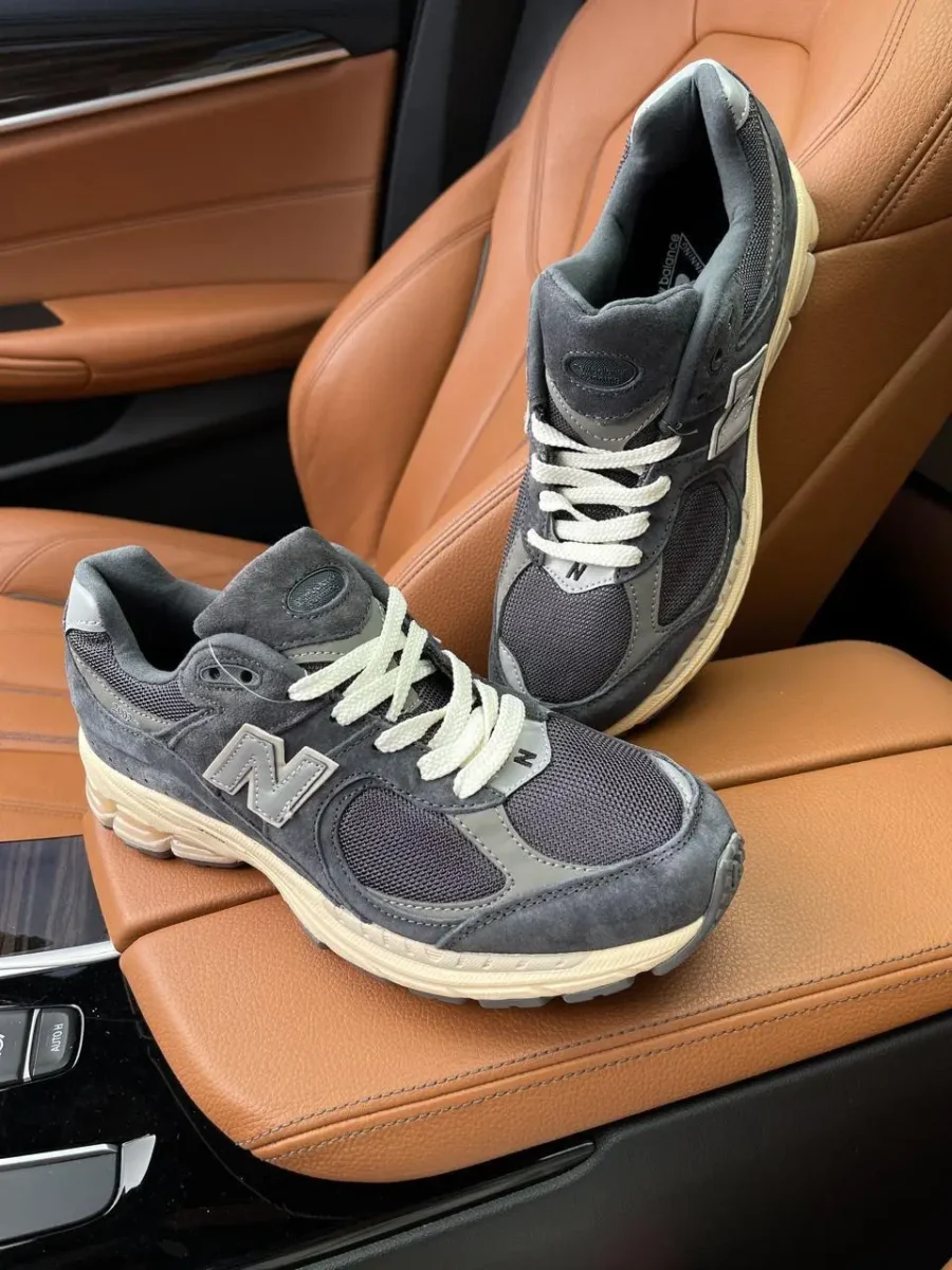 Кроссовки New Balance 2002R Phantom