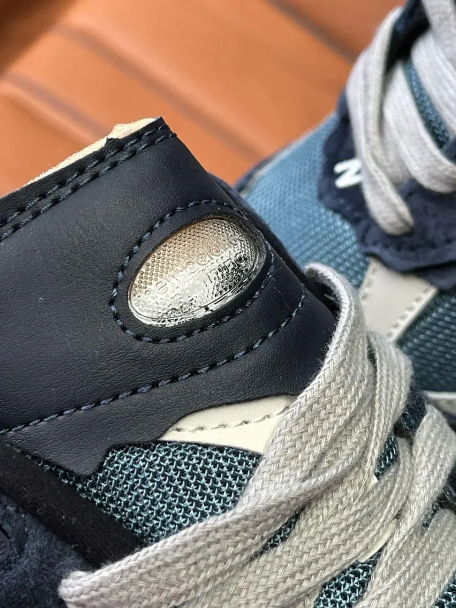 Кросівки New Balance 2002R Protection Pack Dark Navy