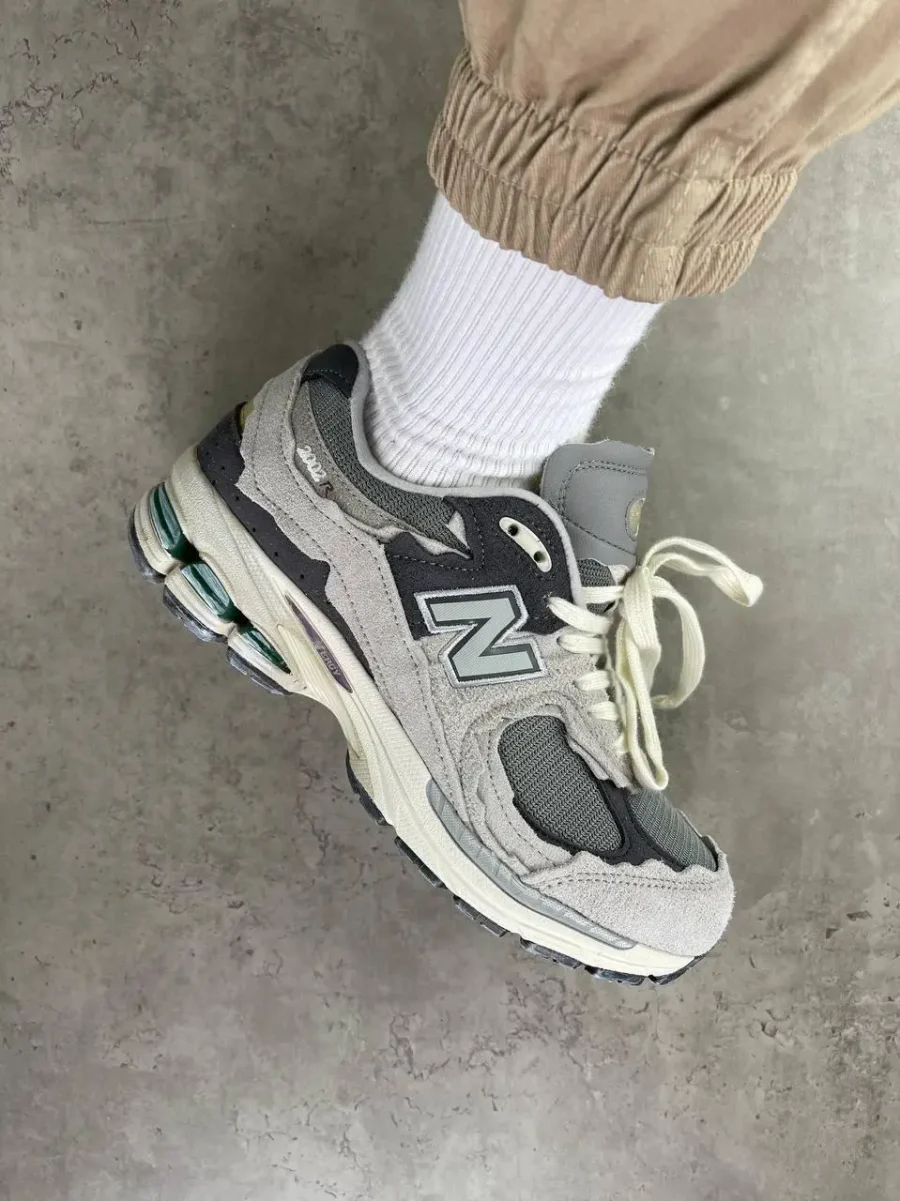 Кроссовки New Balance 2002R Protection Pack Rain Cloud