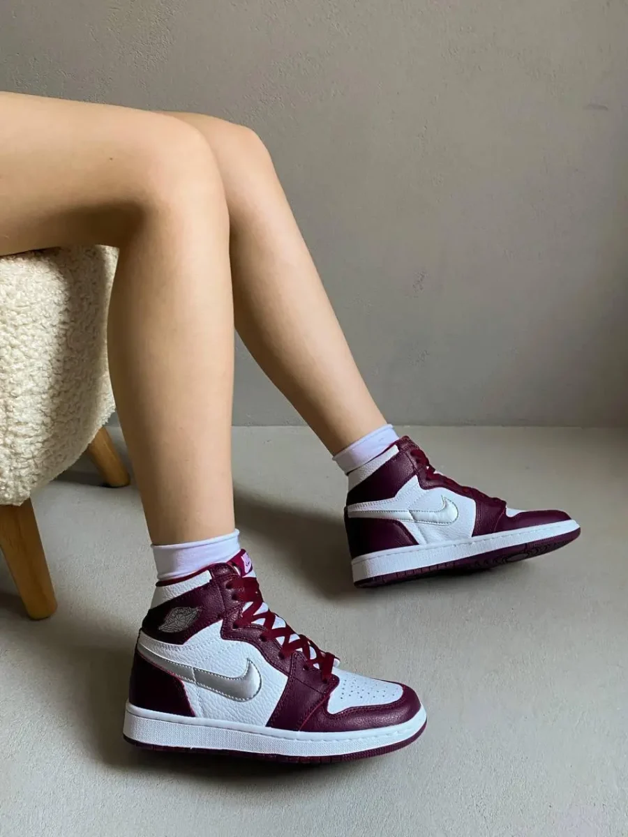 Кроссовки Nike Air Jordan 1 High OG GS Bordeaux