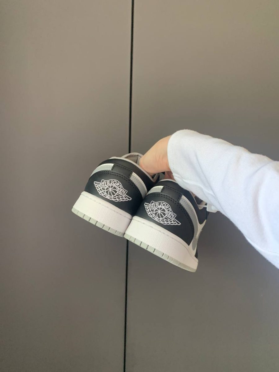 Кросівки Nike Air Jordan 1 Low Light Smoke Grey/White-Black