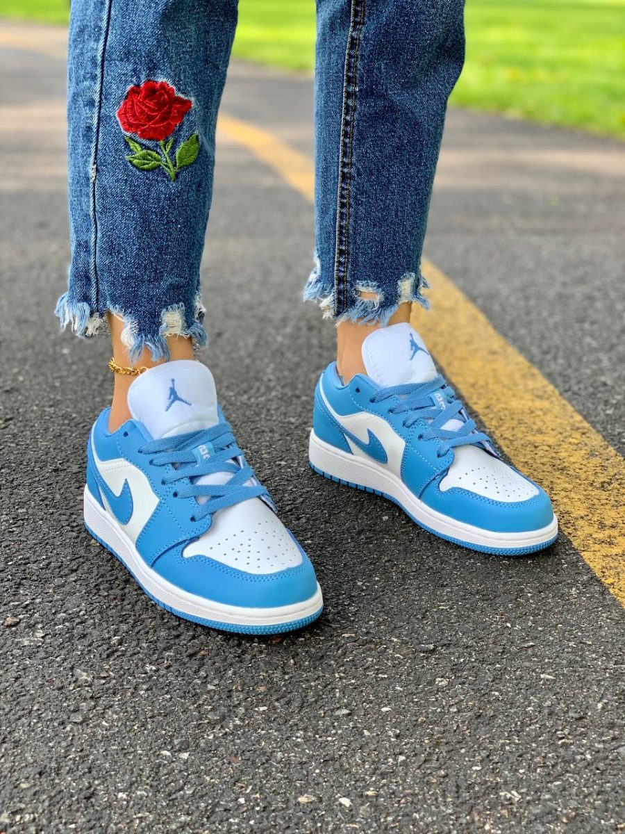 Кросівки Nike Air Jordan 1 Low University Blue/White