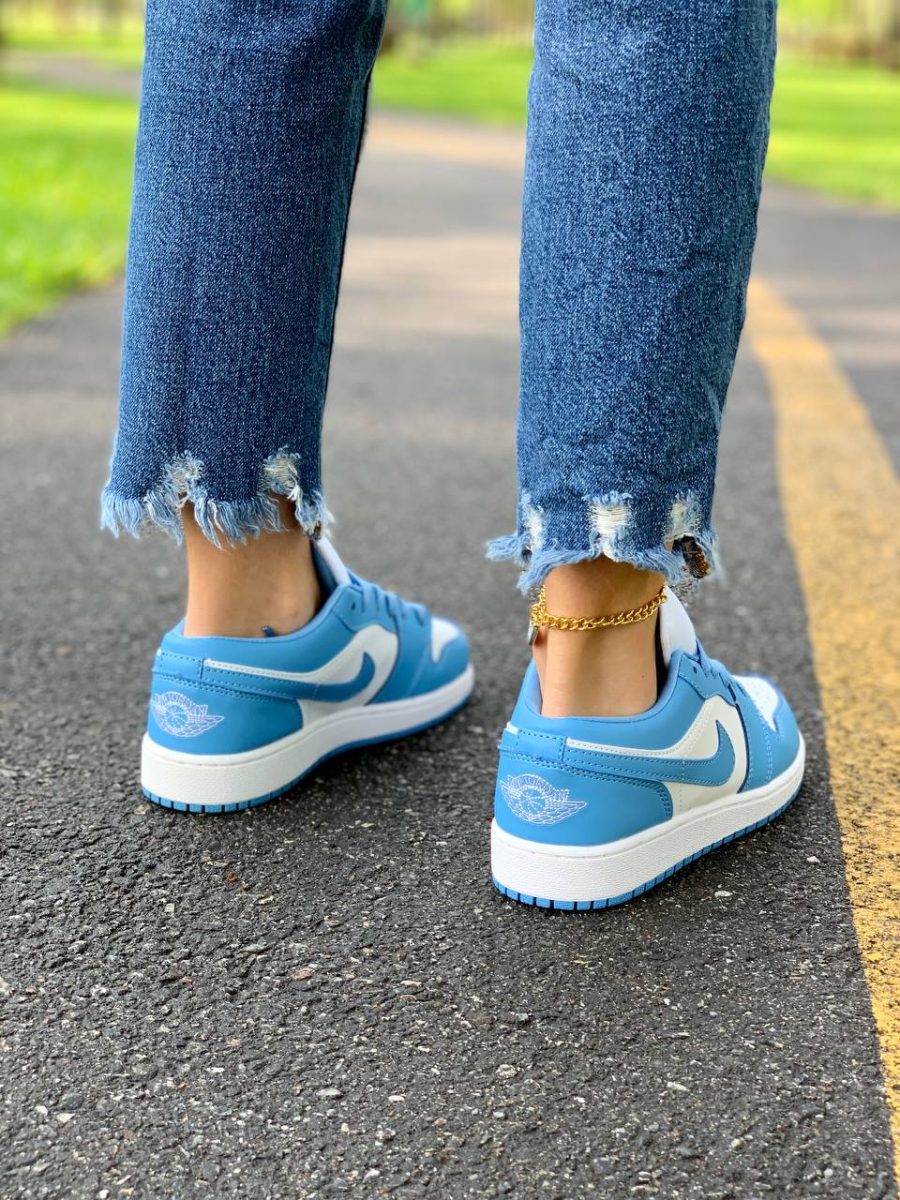 Кросівки Nike Air Jordan 1 Low University Blue/White