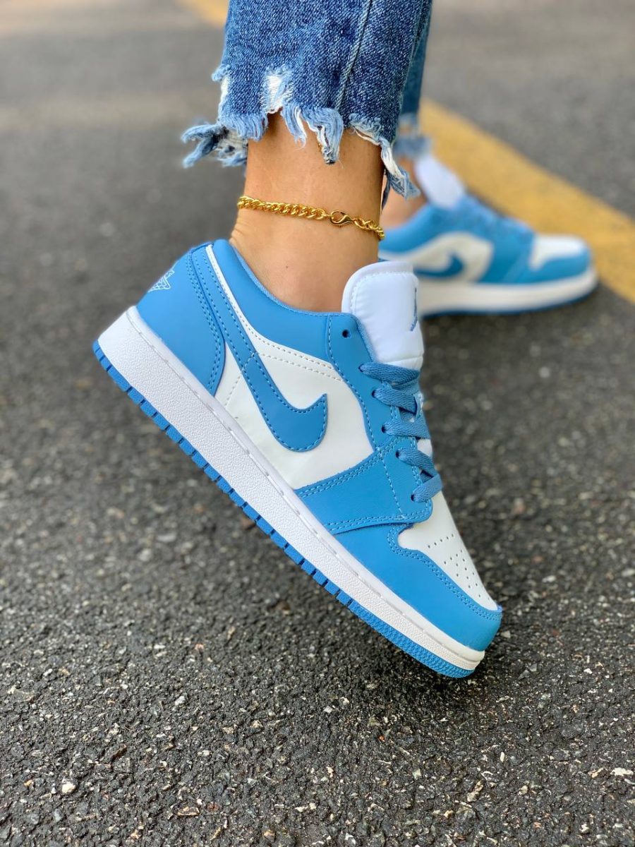 Кросівки Nike Air Jordan 1 Low University Blue/White