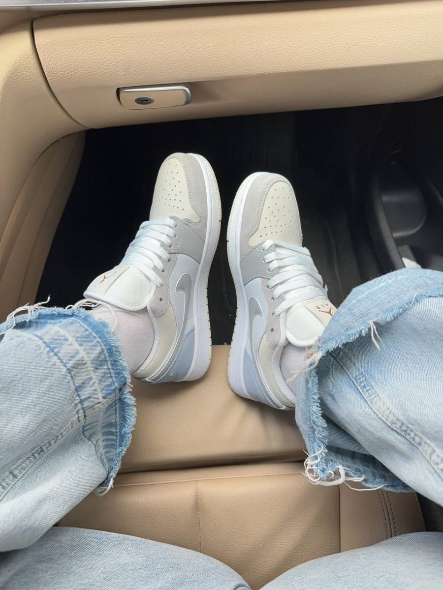 Кросівки Nike Air Jordan 1 Low Paris White/Sky Grey — Football Grey