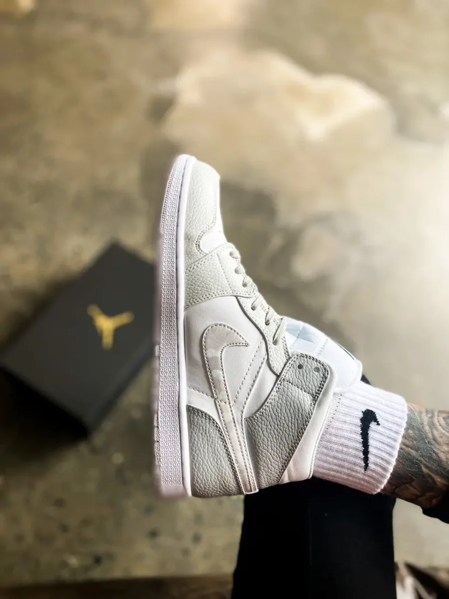 Кроссовки Nike Air Jordan 1 Mid Grey Camo