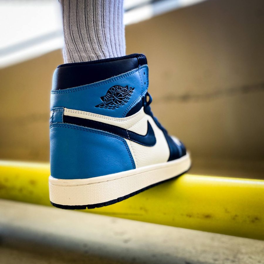 Кросівки Nike Air Jordan 1 Retro High OG Obsidian/University Blue
