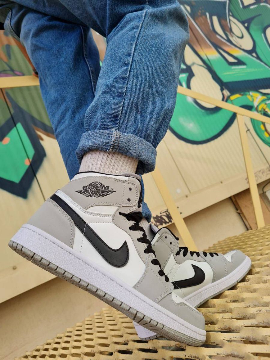 Кроссовки Nike Air Jordan 1 Retro Mid Smoke Grey