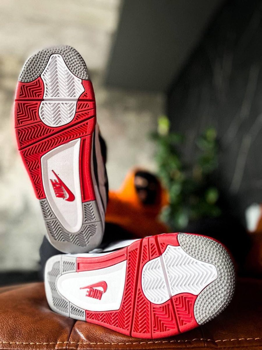 Кросівки Nike Air Jordan 4 Retro Fire Red