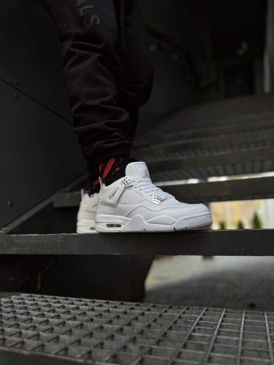 Кросівки Nike Air Jordan 4 Retro Pure Money 2017