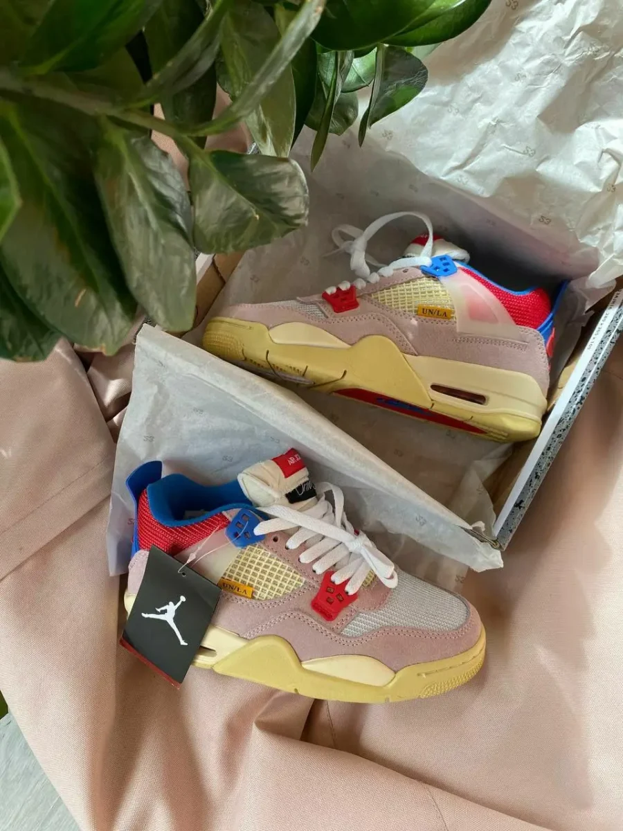 Кросівки Nike Air Jordan 4 Retro SP Union Guava Ice