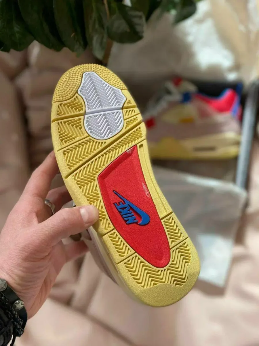 Кросівки Nike Air Jordan 4 Retro SP Union Guava Ice