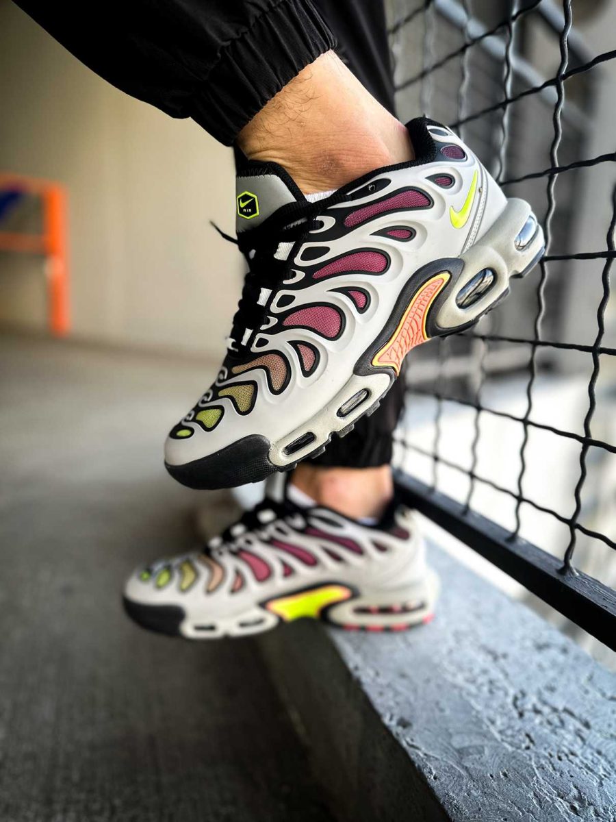 Кроссовки Nike Air Max Plus Drift Light Silver Barely Volt