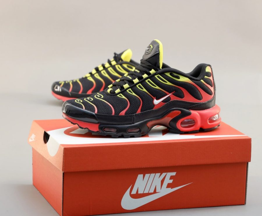 Кросівки Nike Air Max Plus TN Gradient Black/Red/Yellow