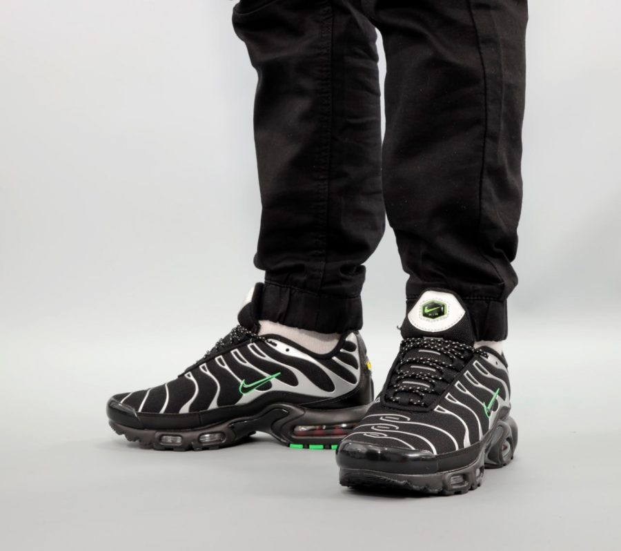 Кросівки Nike Air Max Plus TN Black/Silver/Green Strike