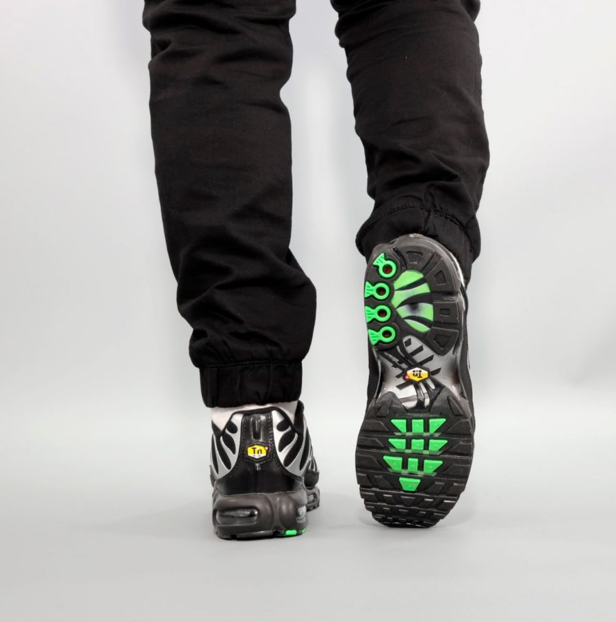 Кросівки Nike Air Max Plus TN Black/Silver/Green Strike