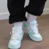 Кроссовки Nike Dunk Low Barely Green